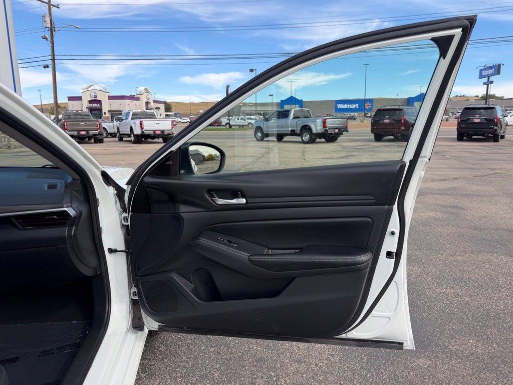 2025 Nissan Altima SV - Photo 46