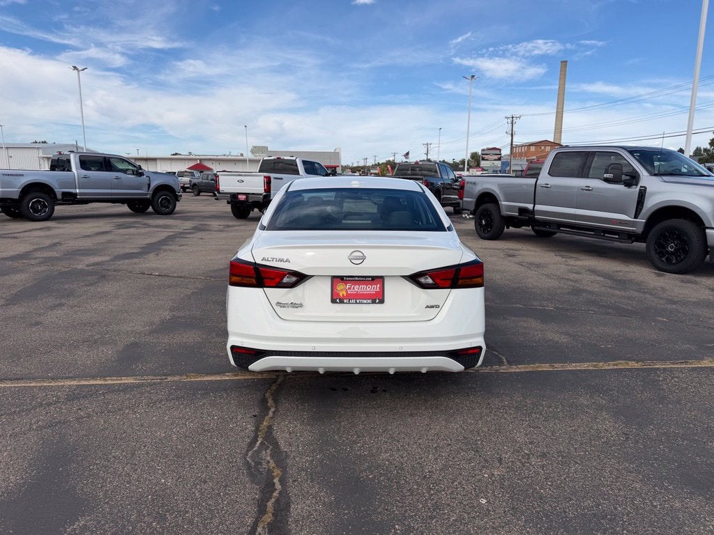 2025 Nissan Altima SV - Photo 7