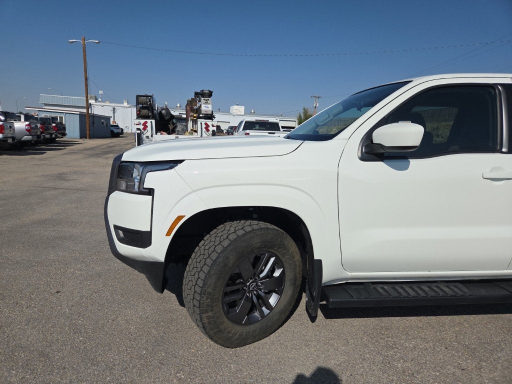 2025 Nissan Frontier SV - Photo 14