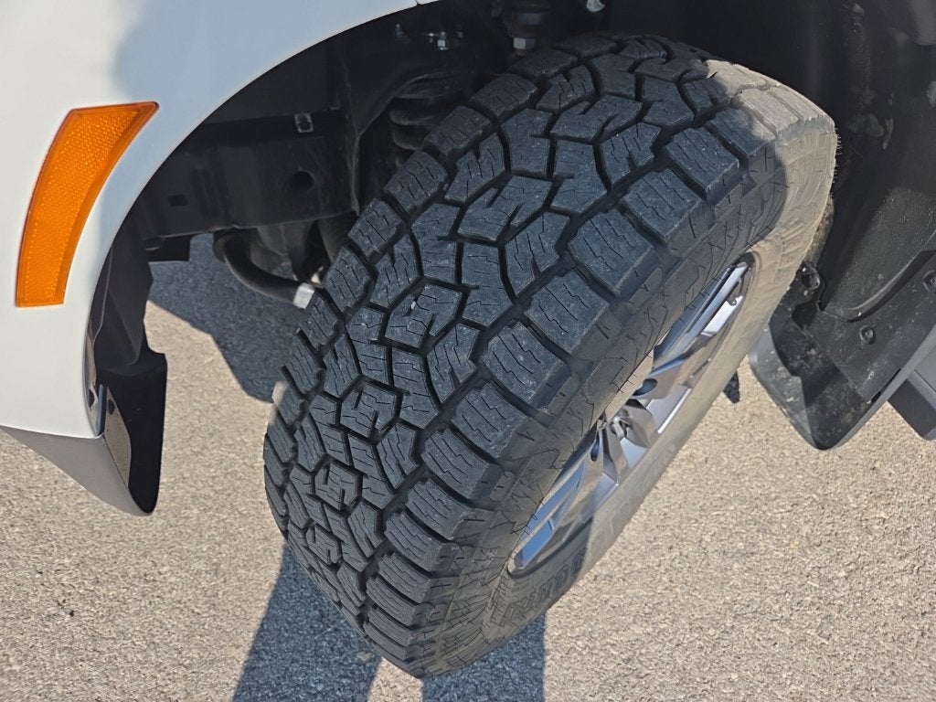 2025 Nissan Frontier SV - Photo 15