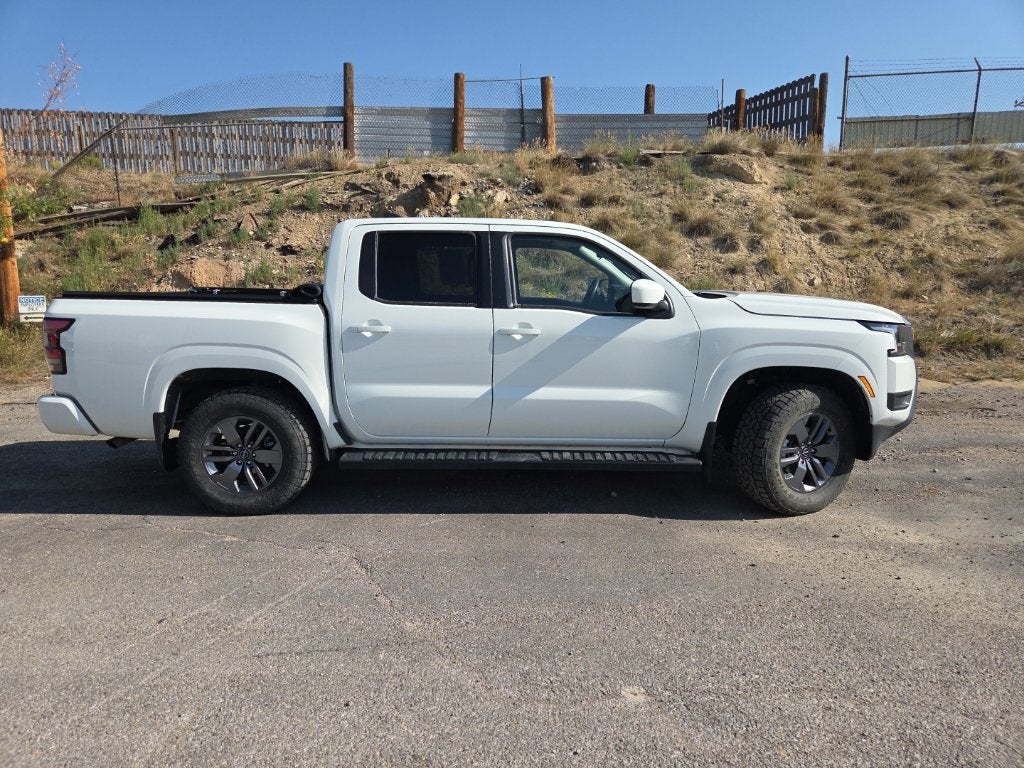 2025 Nissan Frontier SV - Photo 3