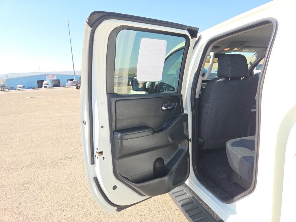 2025 Nissan Frontier SV - Photo 40