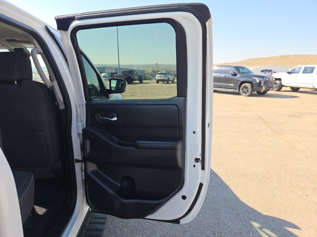 2025 Nissan Frontier SV - Photo 49