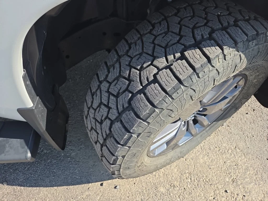 2025 Nissan Frontier SV - Photo 5