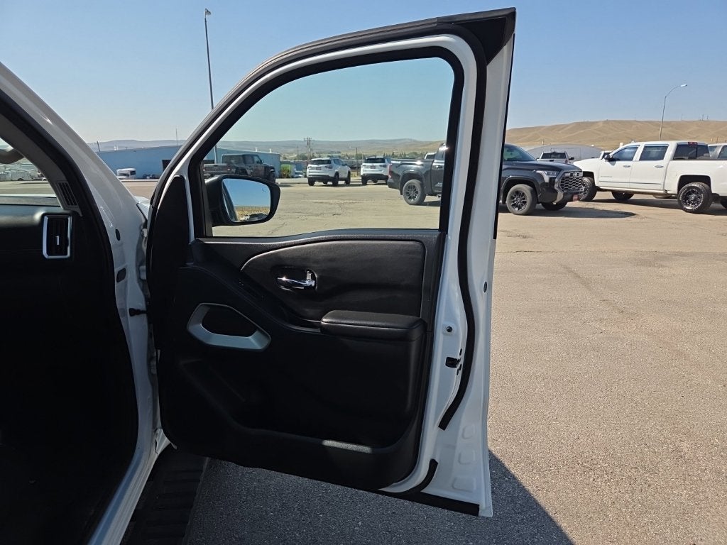 2025 Nissan Frontier SV - Photo 52