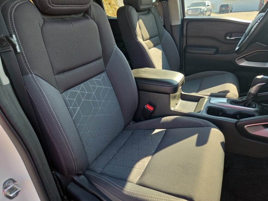 2025 Nissan Frontier SV - Photo 54