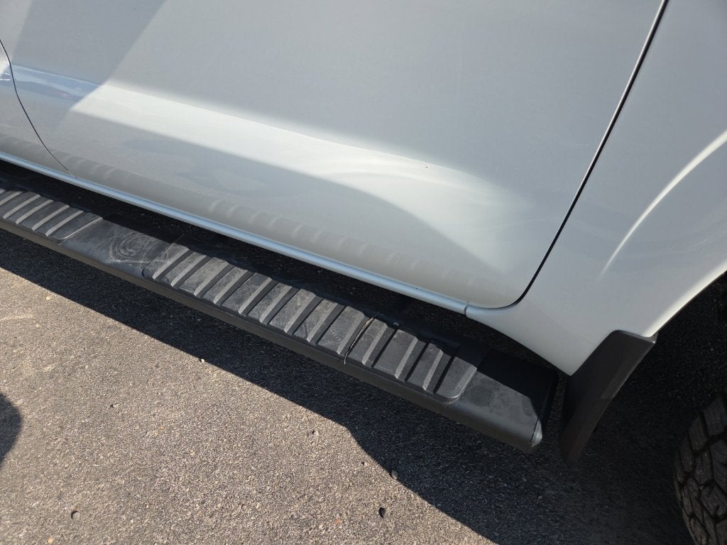 2025 Nissan Frontier SV - Photo 6