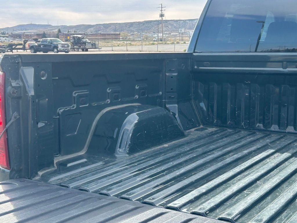 2025 Chevrolet Silverado 1500 LT - Photo 10