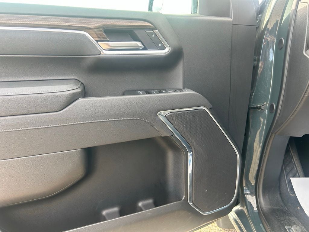 2025 Chevrolet Silverado 1500 LT - Photo 15