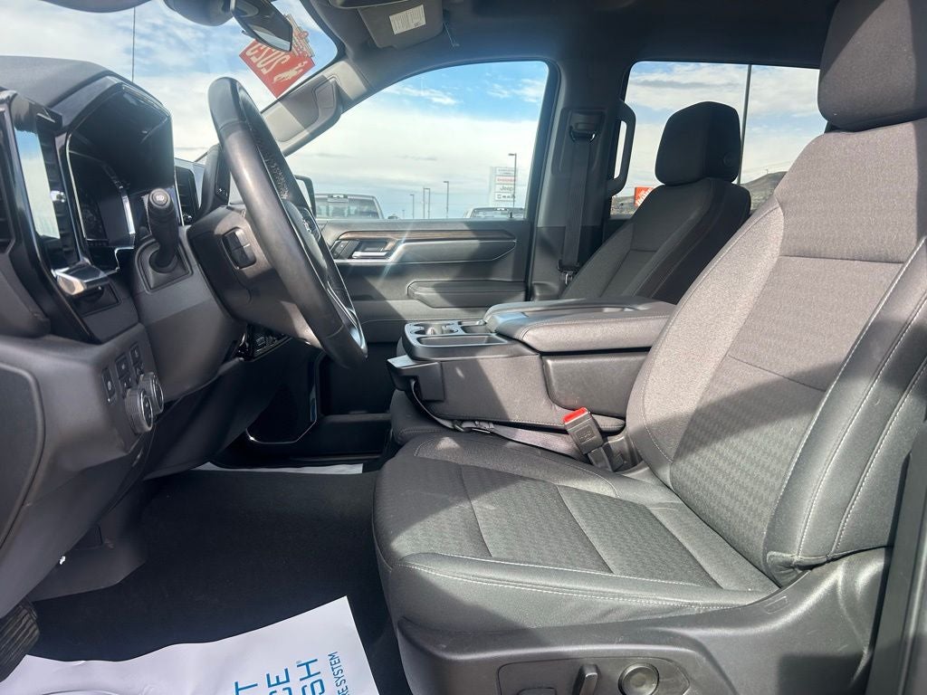 2025 Chevrolet Silverado 1500 LT - Photo 16