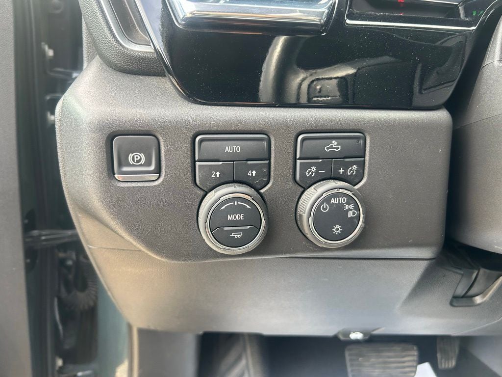 2025 Chevrolet Silverado 1500 LT - Photo 17