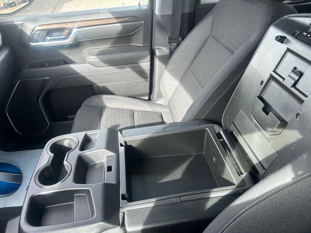 2025 Chevrolet Silverado 1500 LT - Photo 23