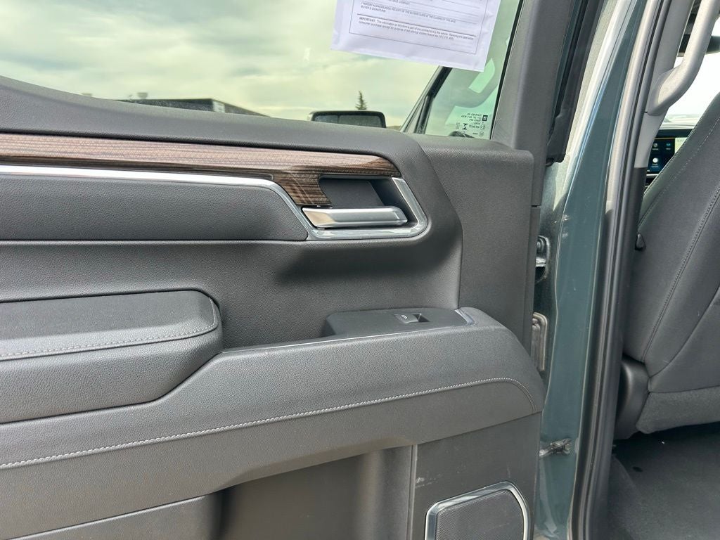 2025 Chevrolet Silverado 1500 LT - Photo 30