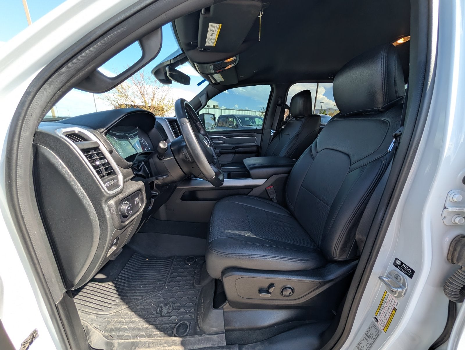 2023 RAM 1500 Big Horn Crew Cab 4x4 5'7' Box